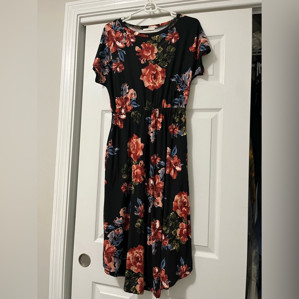 Short sleeve floral dress
